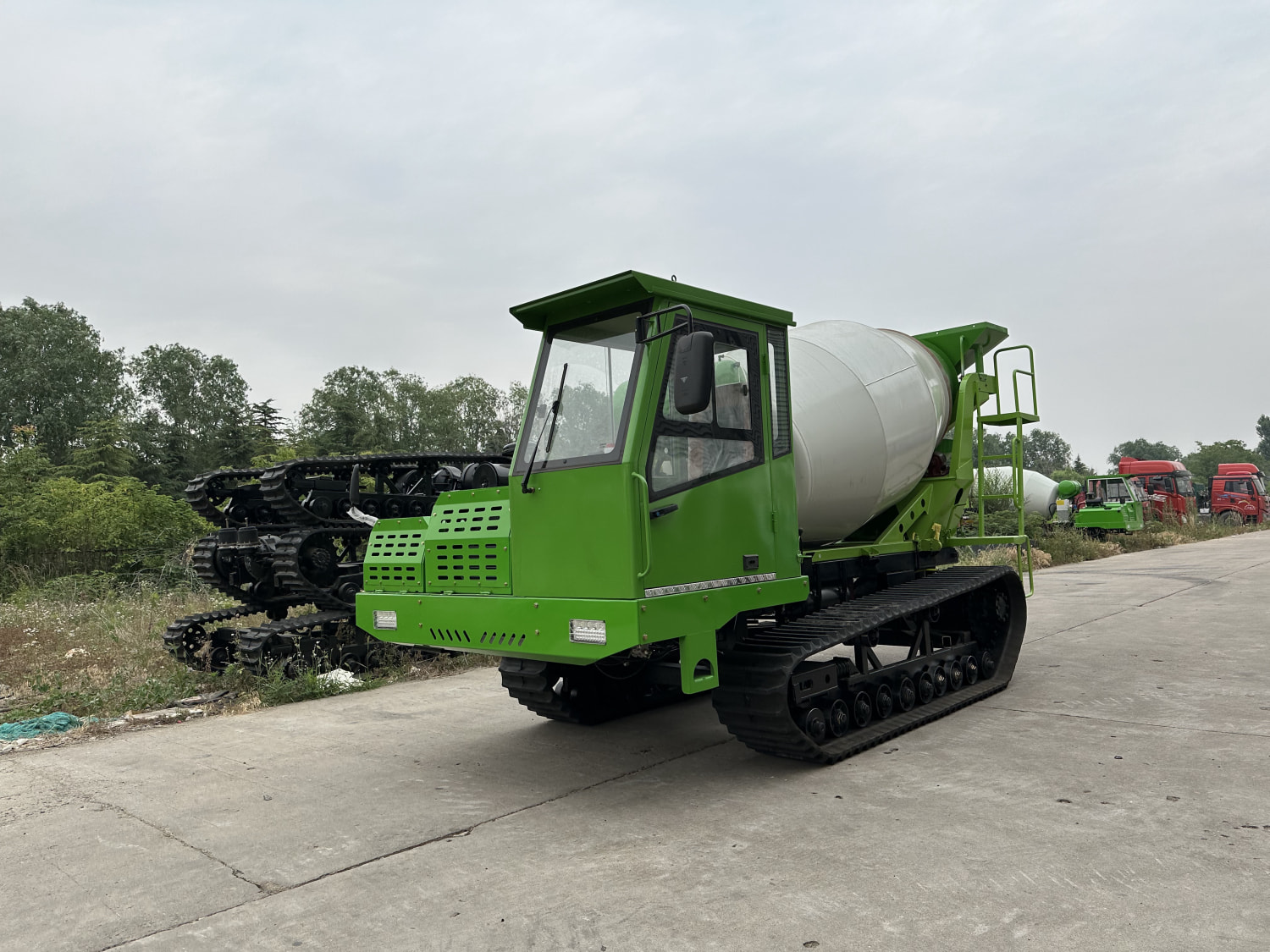 Crawler Concrete Mixing Equipment