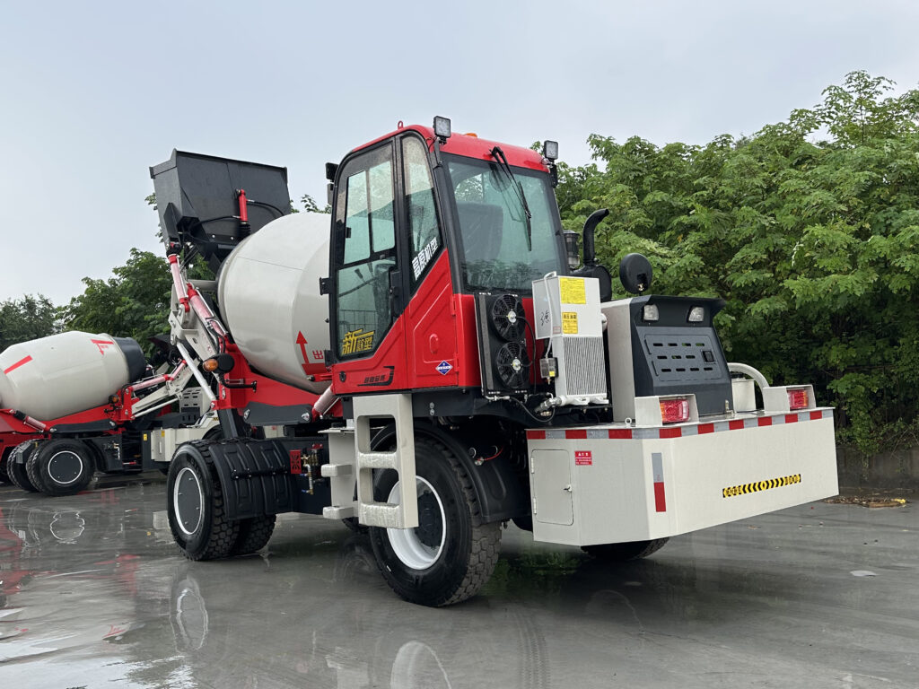 Small Self Loading Concrete Mixer Truck: A Smart Choice For Small Construction Projects